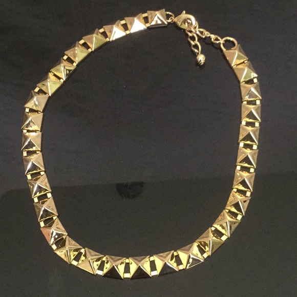 GoldTonePolished12mmPyramid Shaped Nckl,Braclt,Ear - Picture 5 of 8